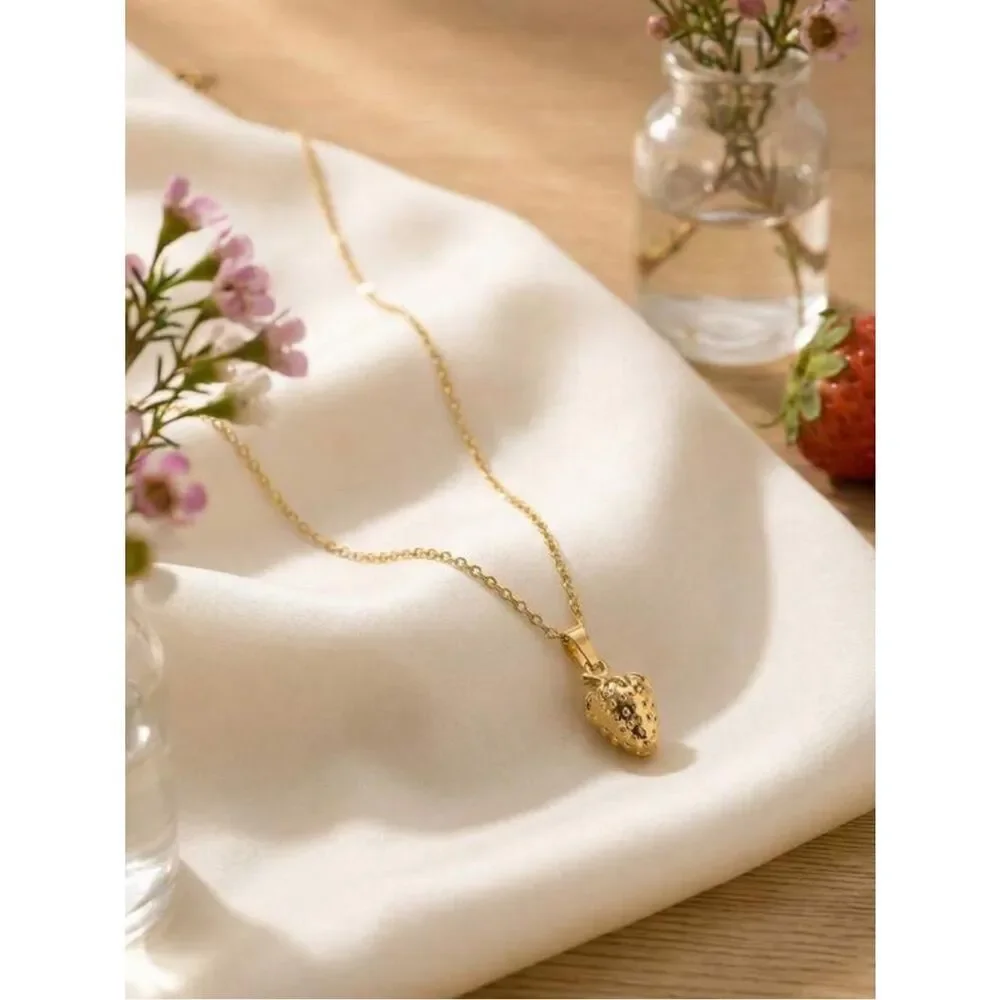 Strawberry necklace #2535